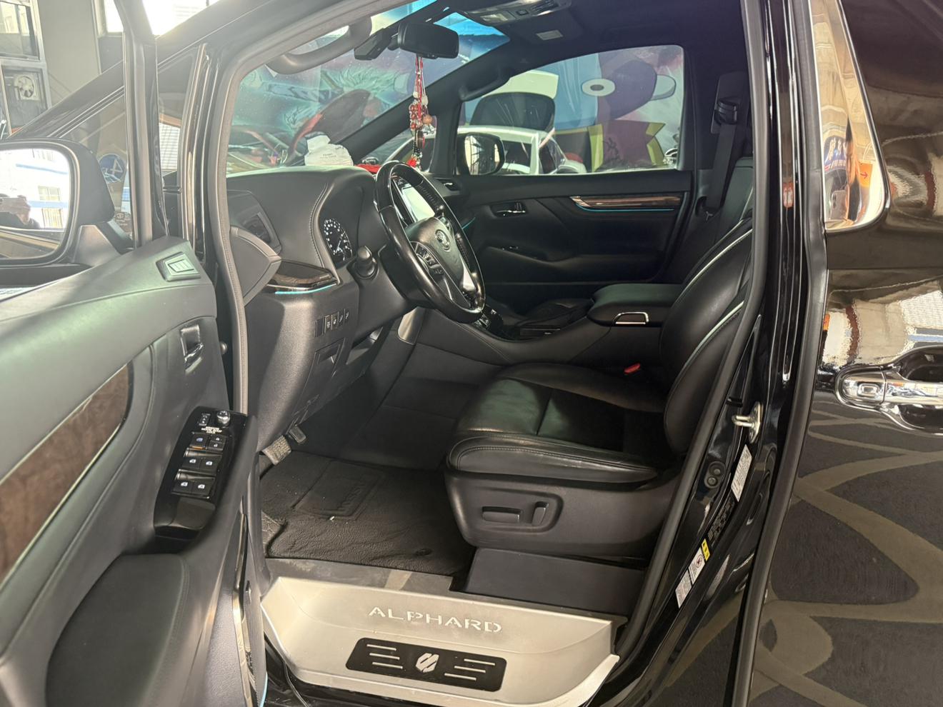 Toyota Alphard 2020 thumb 6