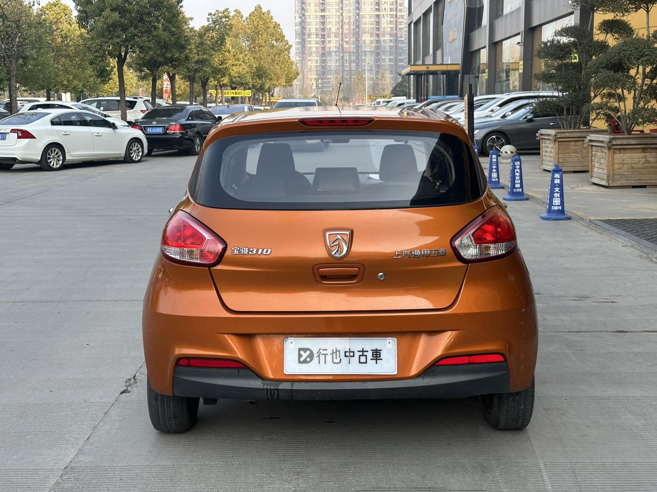 Baojun 310 2017 thumb 4
