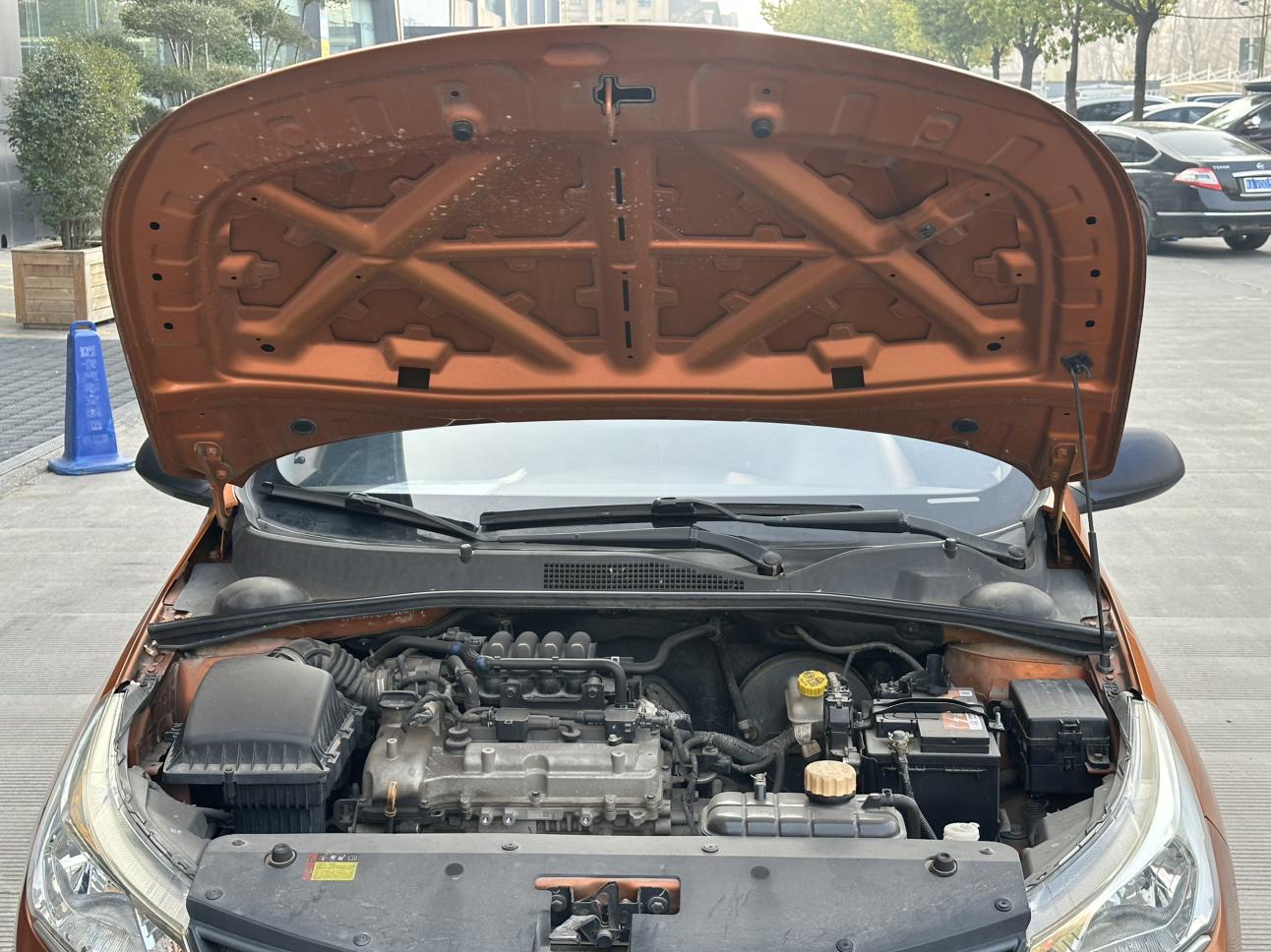 Baojun 310 2017 thumb 6