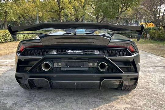 Lamborghini Huracán 2019 thumb 4