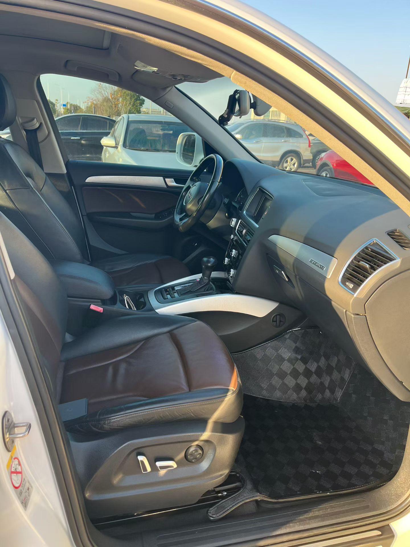Audi Q5 2016 thumb 5