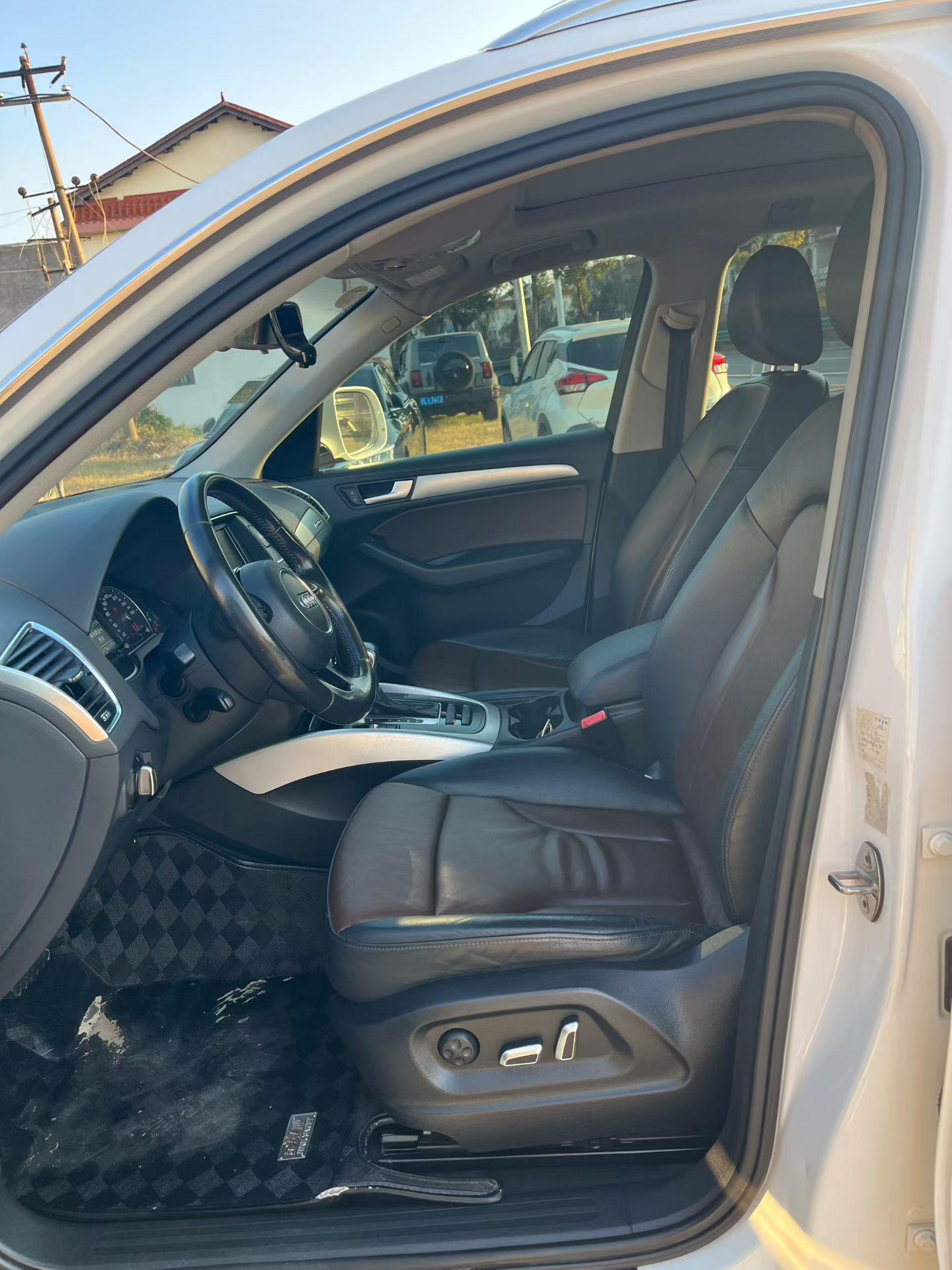 Audi Q5 2016 thumb 7