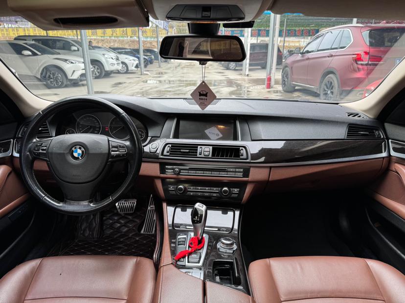 BMW 5 серии 2016 thumb 8