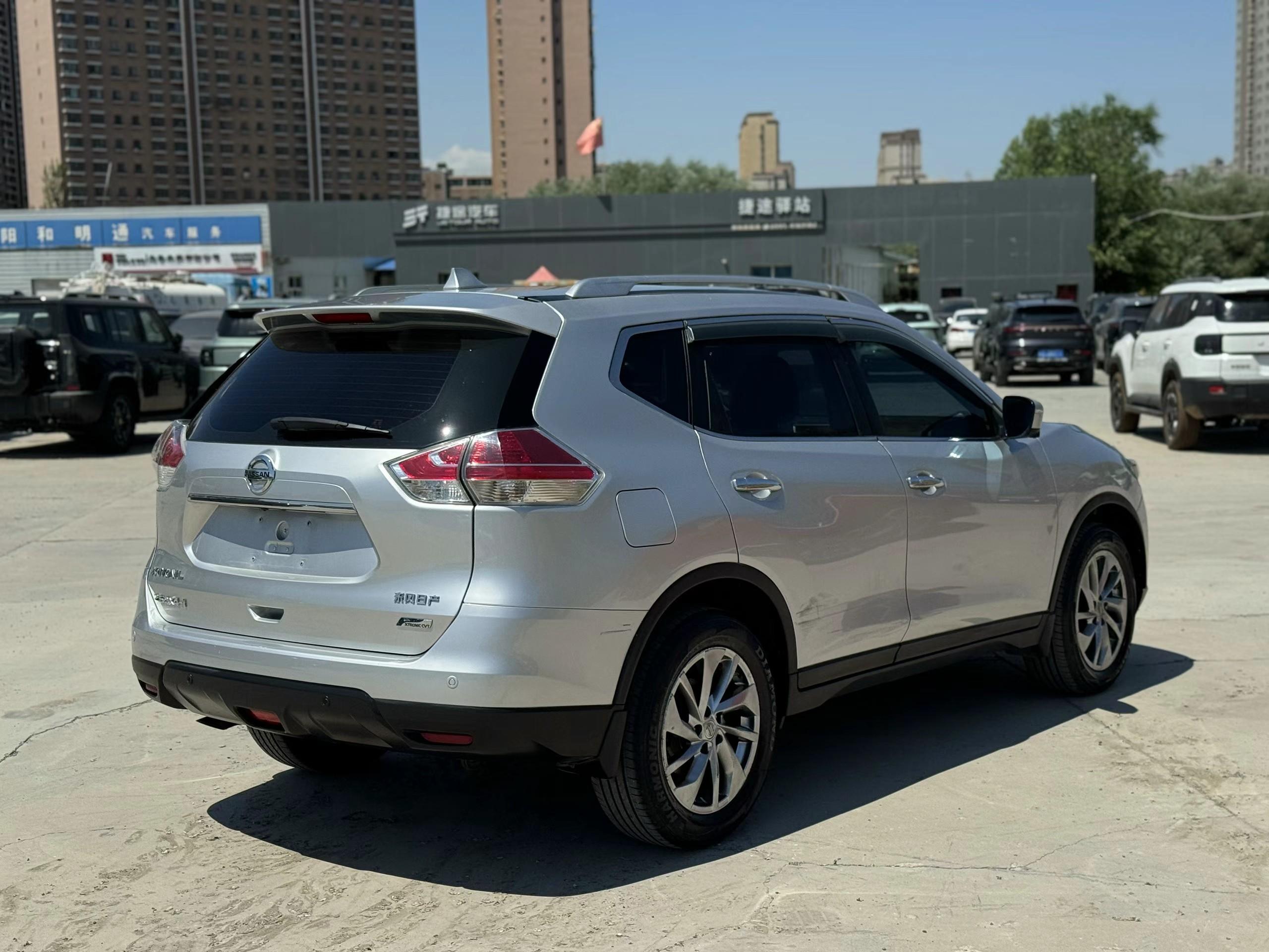 Nissan X-Trail 2015 thumb 4