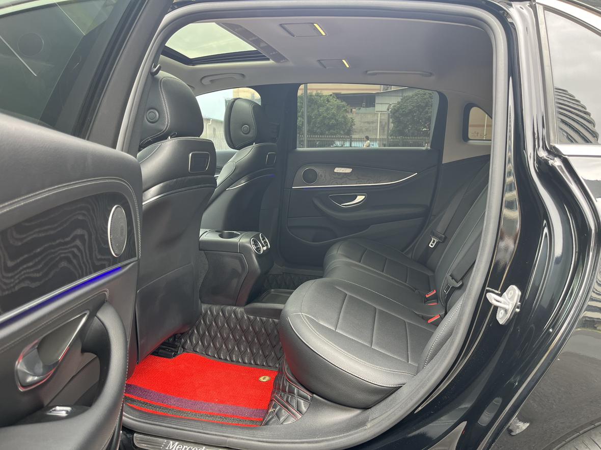 Mercedes-Benz E-Class 2018 thumb 12