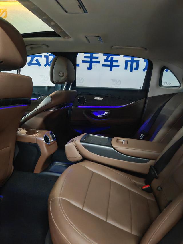 Mercedes-Benz E-Class 2019 thumb 9