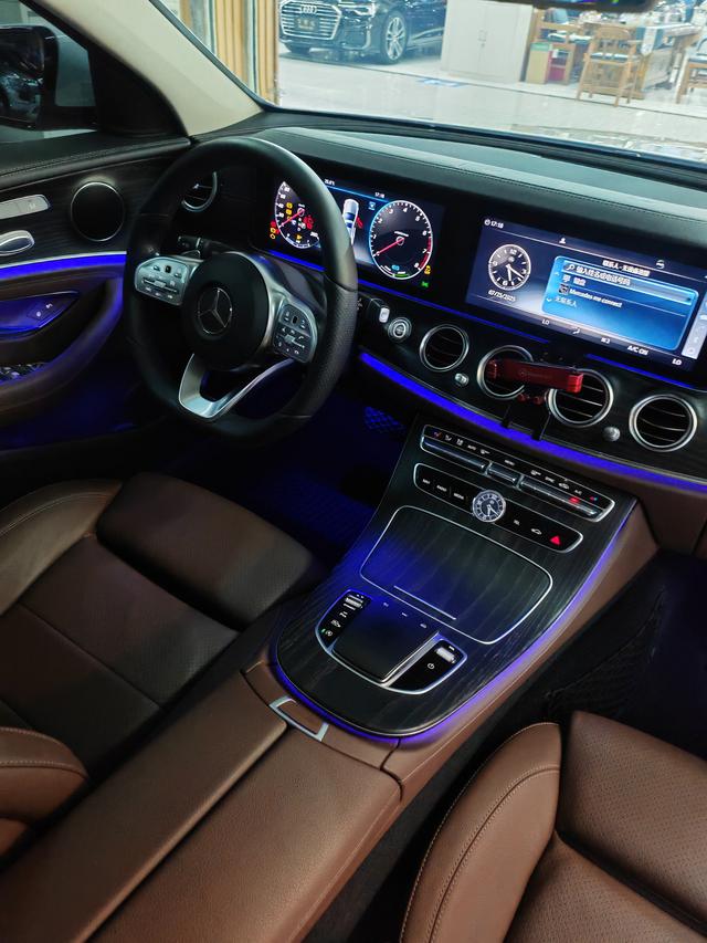 Mercedes-Benz E-Class 2019 thumb 12