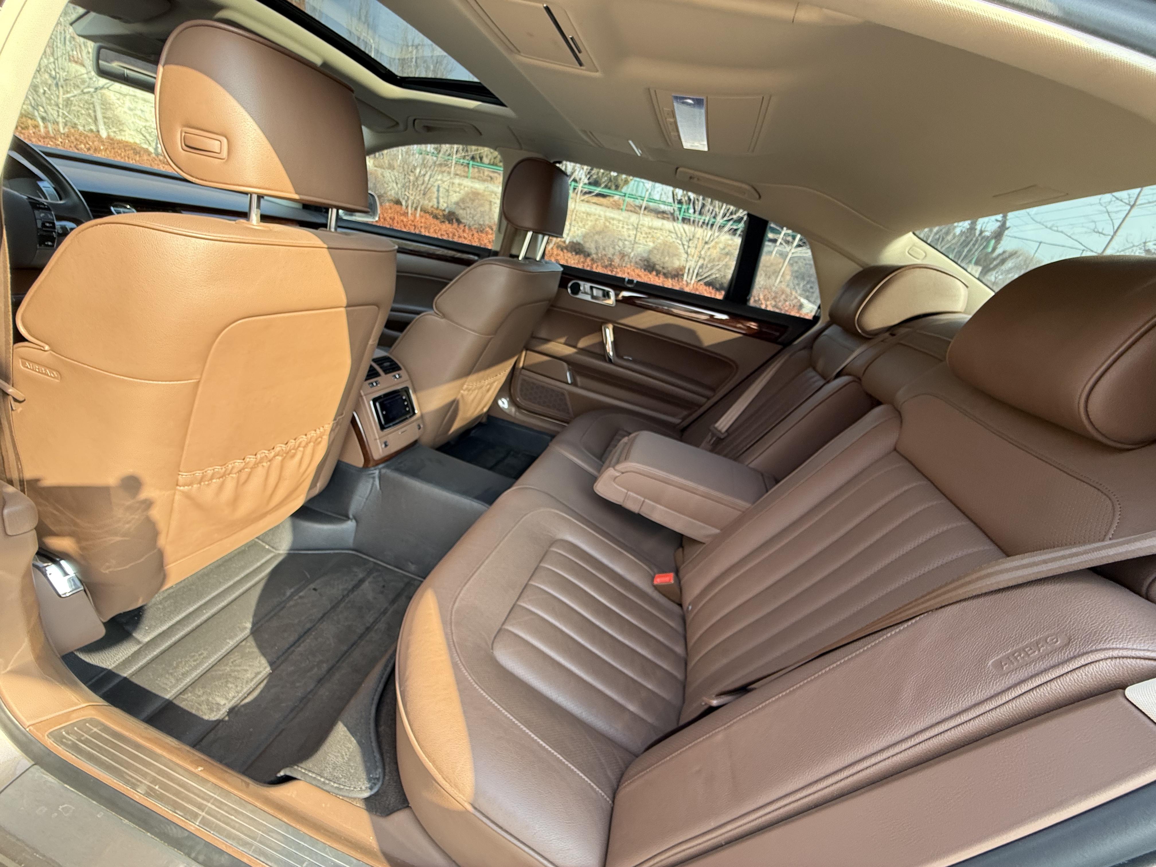Volkswagen Phaeton 2016 thumb 7