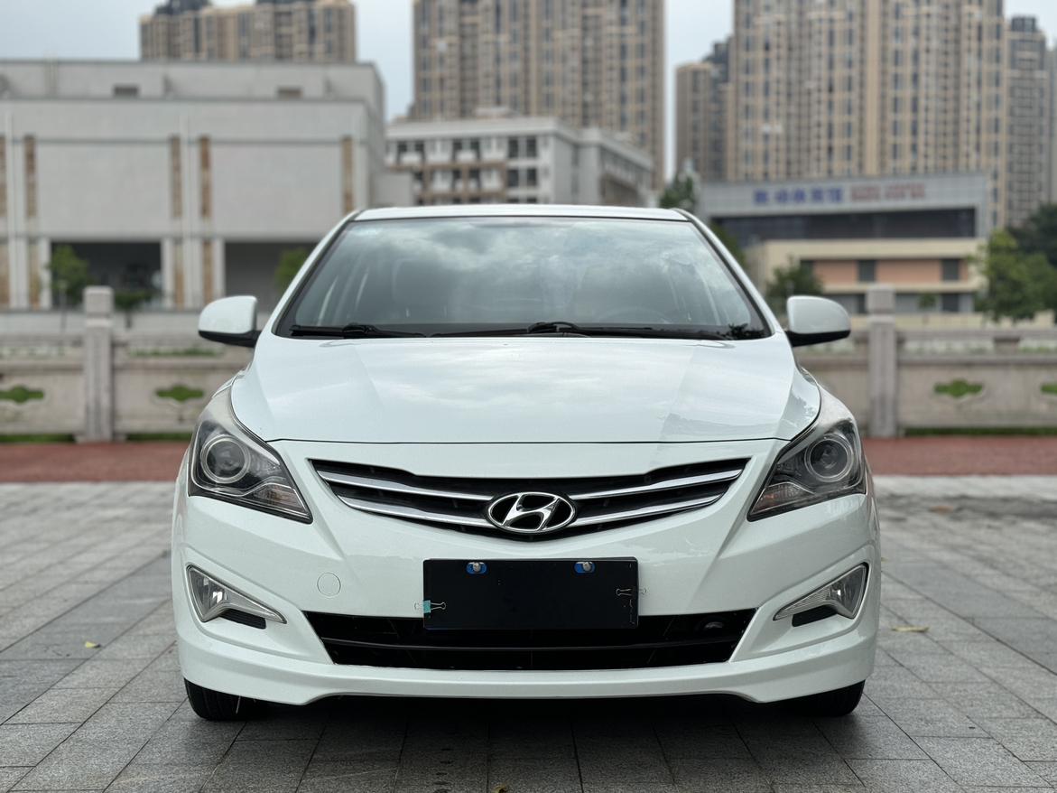Hyundai Solaris 2017 thumb 9