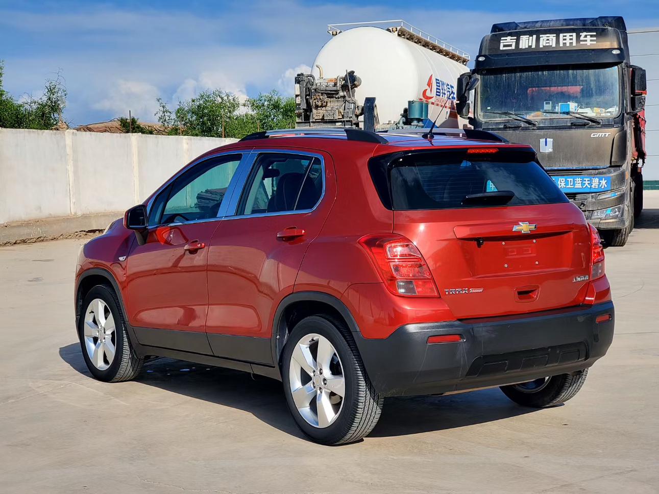 Chevrolet Tracker 2015 thumb 11