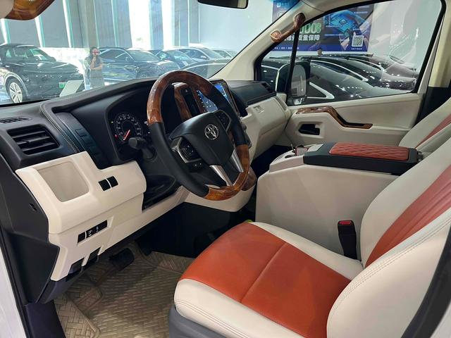 Toyota HiAce 2022 thumb 3