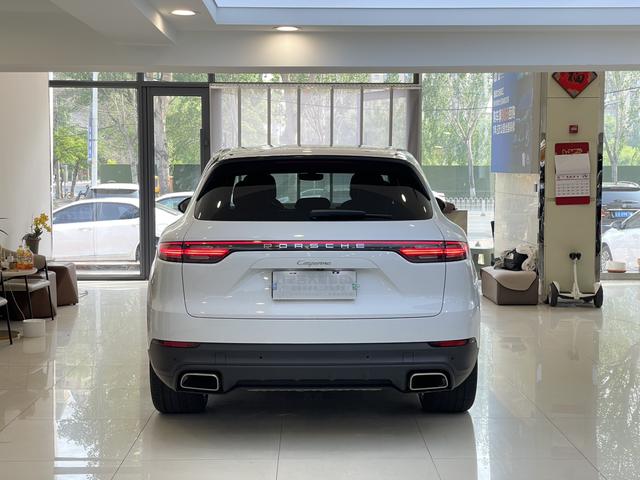 Porsche Cayenne 2019 thumb 2