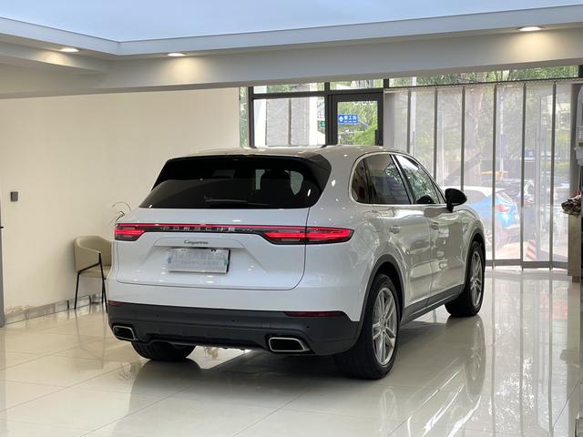 Porsche Cayenne 2019 thumb 3