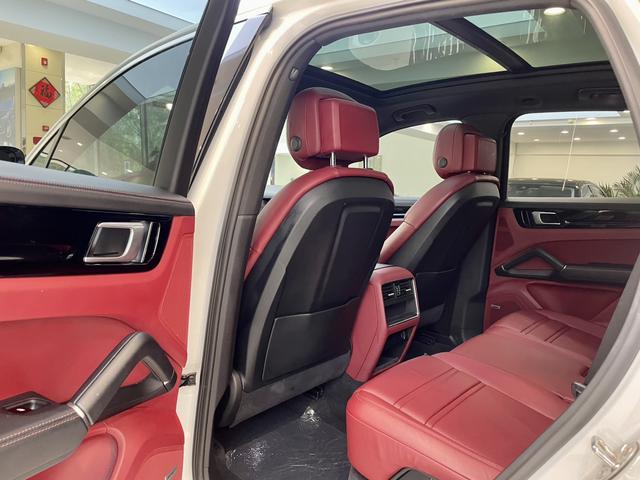 Porsche Cayenne 2019 thumb 9