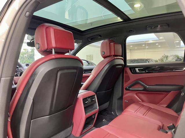 Porsche Cayenne 2019 thumb 10