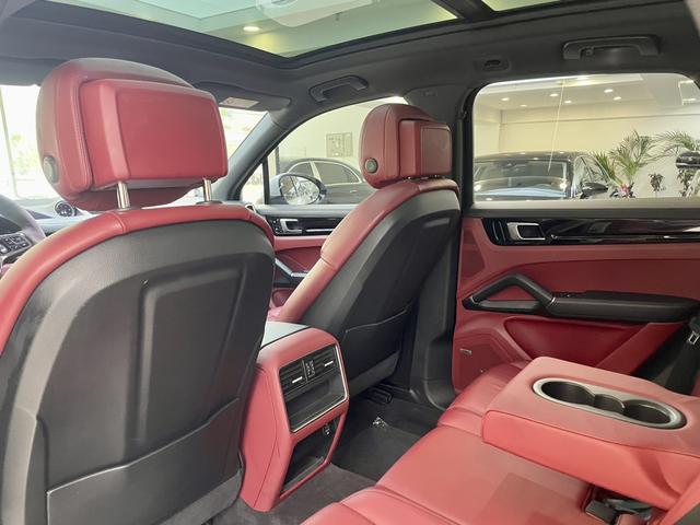 Porsche Cayenne 2019 thumb 12
