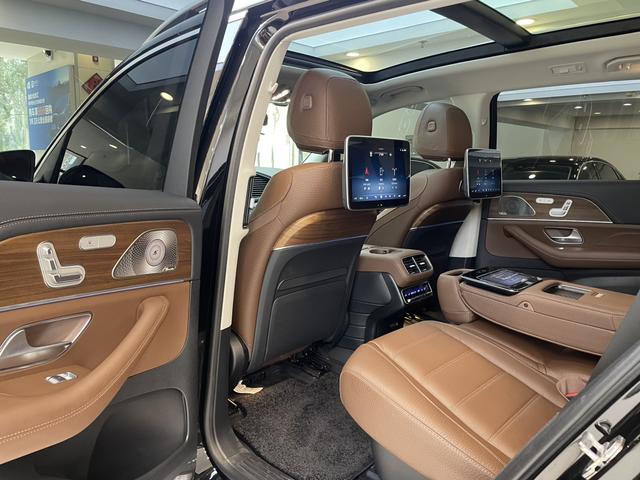 Mercedes-Benz GLS 2024 thumb 9