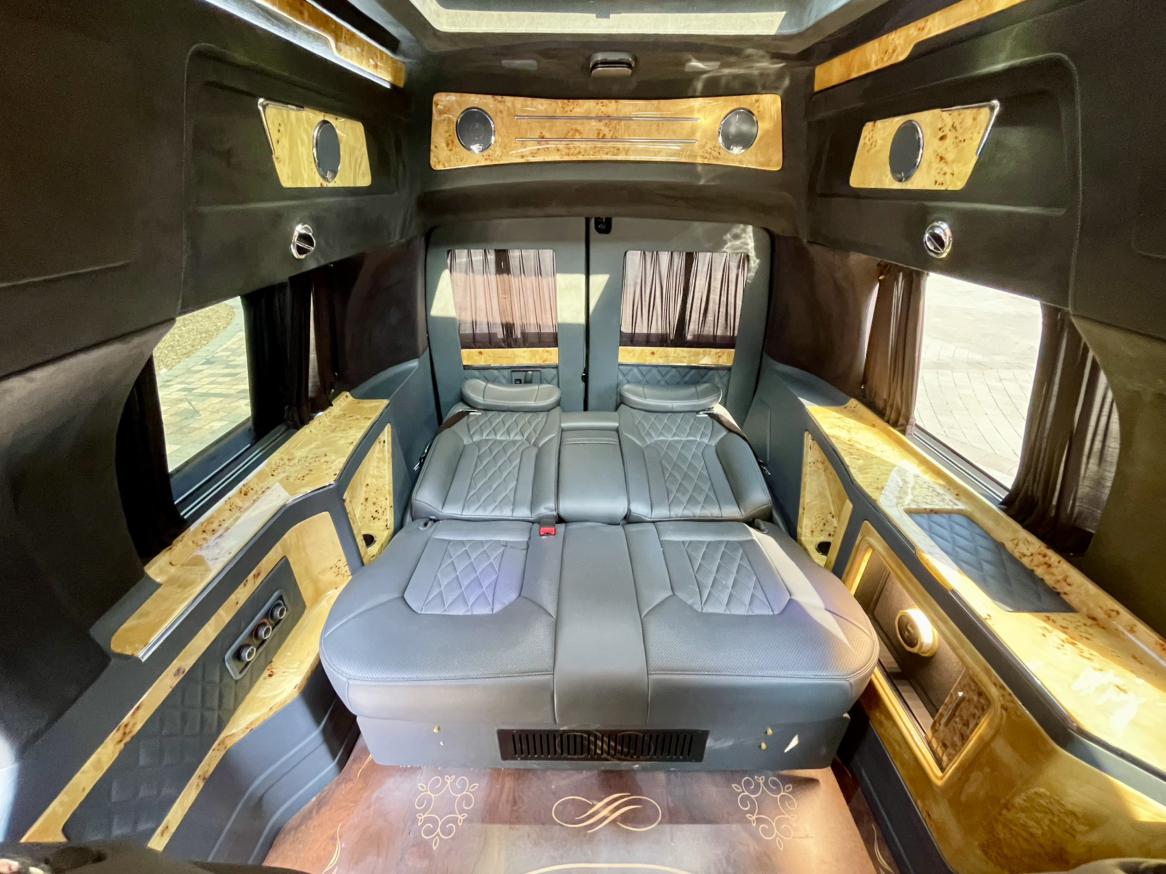 GMC Savana 2020 thumb 8