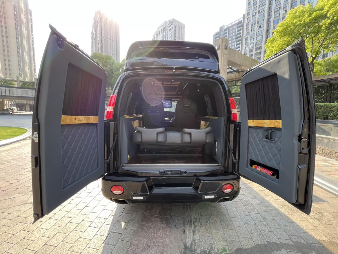 GMC Savana 2020 thumb 10