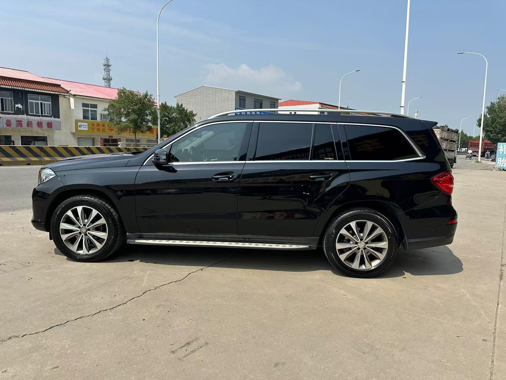 Mercedes-Benz GLS 2016 thumb 2