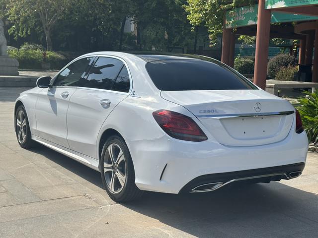 Mercedes-Benz C-Class 2019 thumb 6