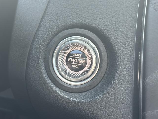 Mercedes-Benz C-Class 2019 thumb 11