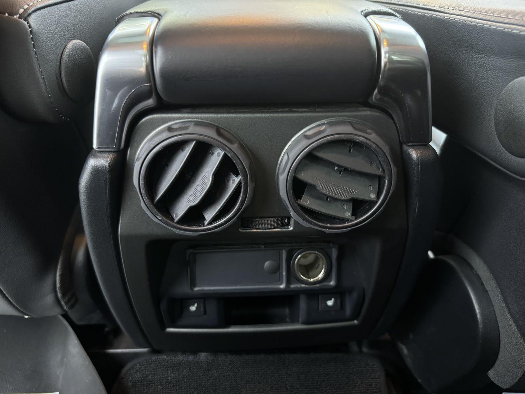 Land Rover Discovery 2016 thumb 9