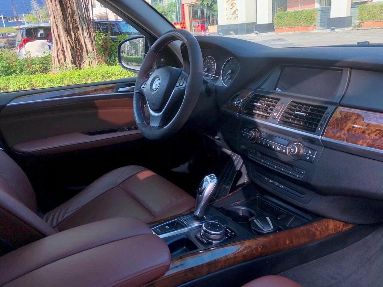 BMW X5 2012 thumb 8