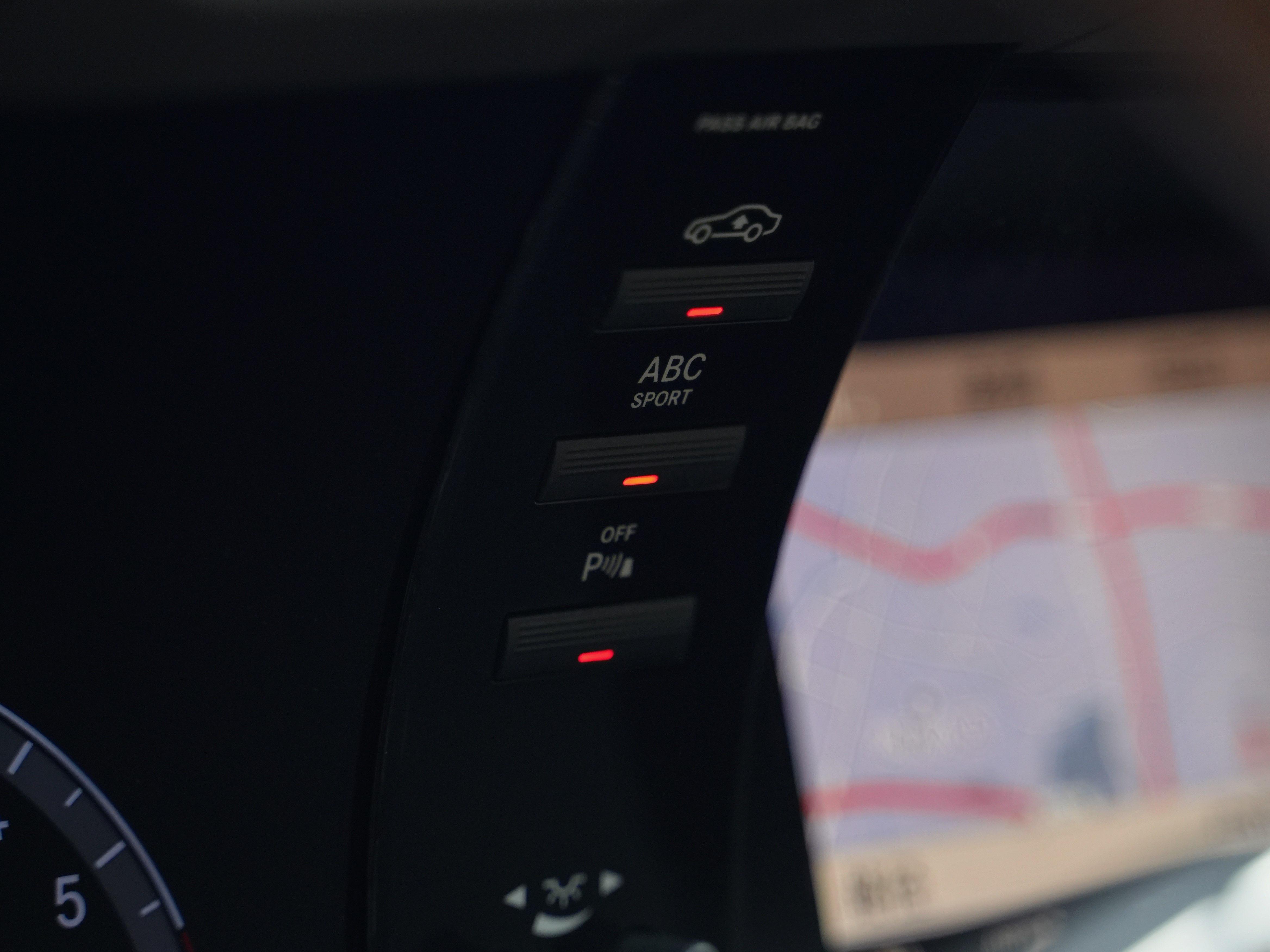 Mercedes-Benz S-Class 2011 thumb 7