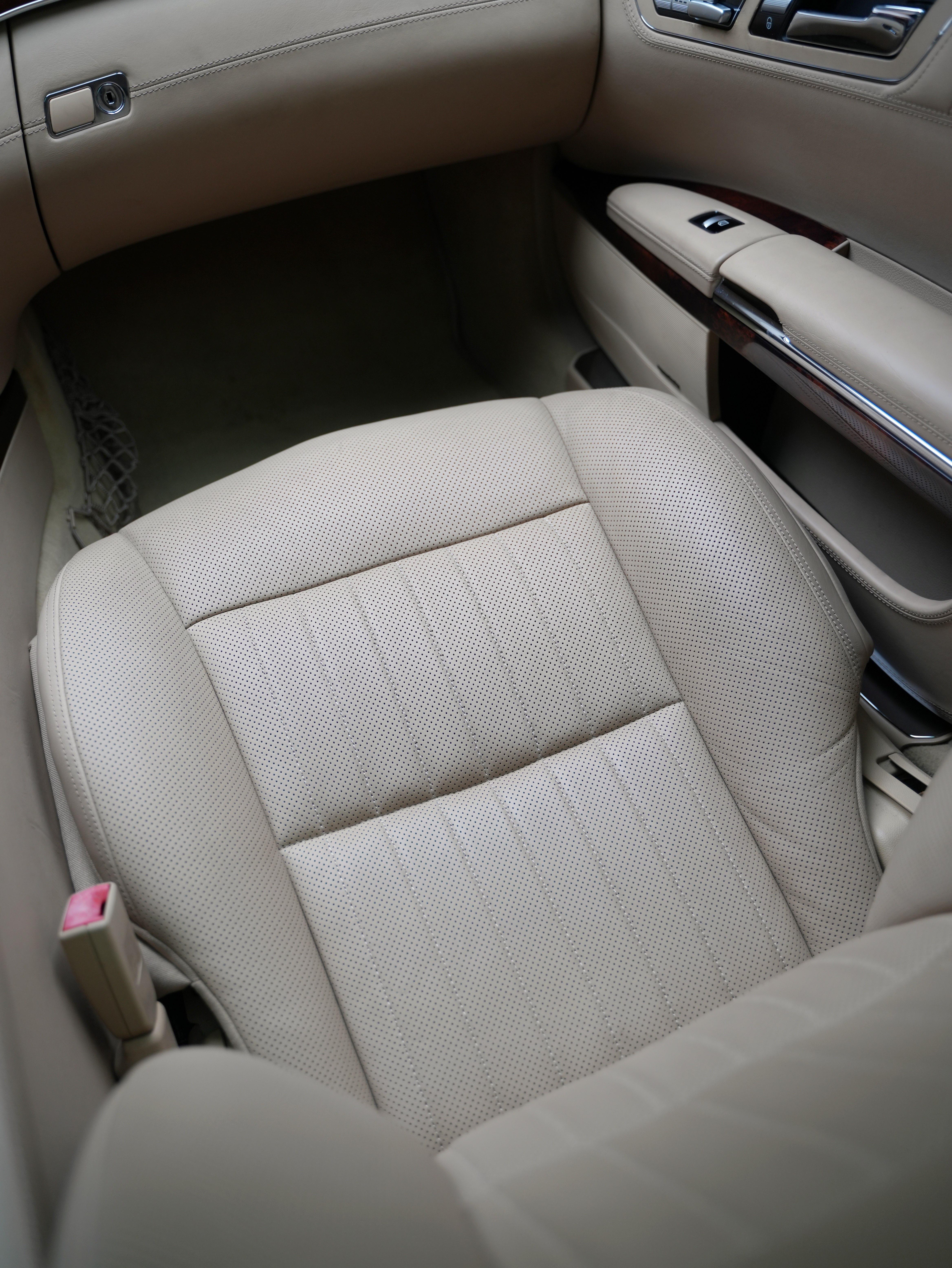 Mercedes-Benz S-Class 2011 thumb 8