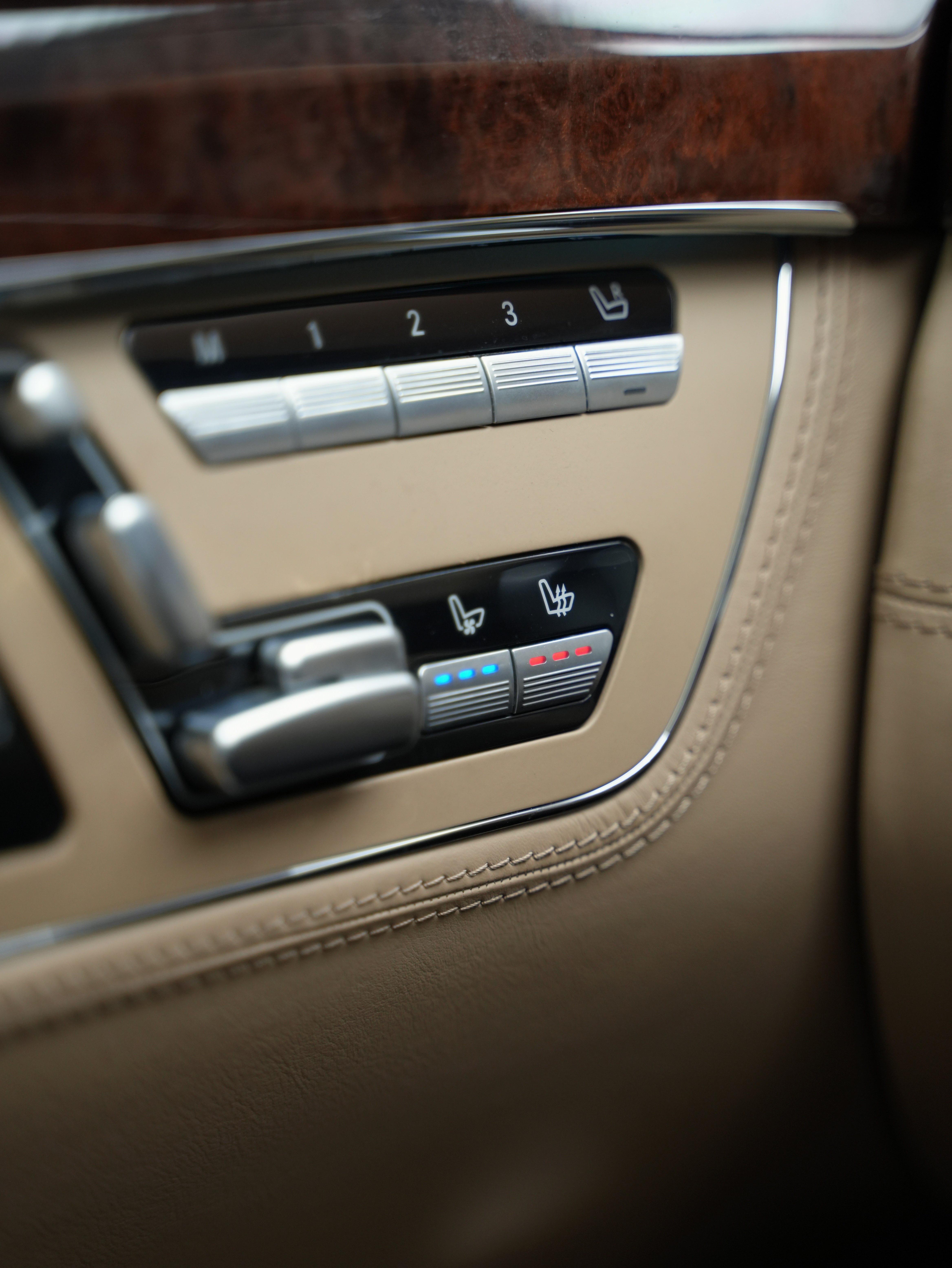 Mercedes-Benz S-Class 2011 thumb 10