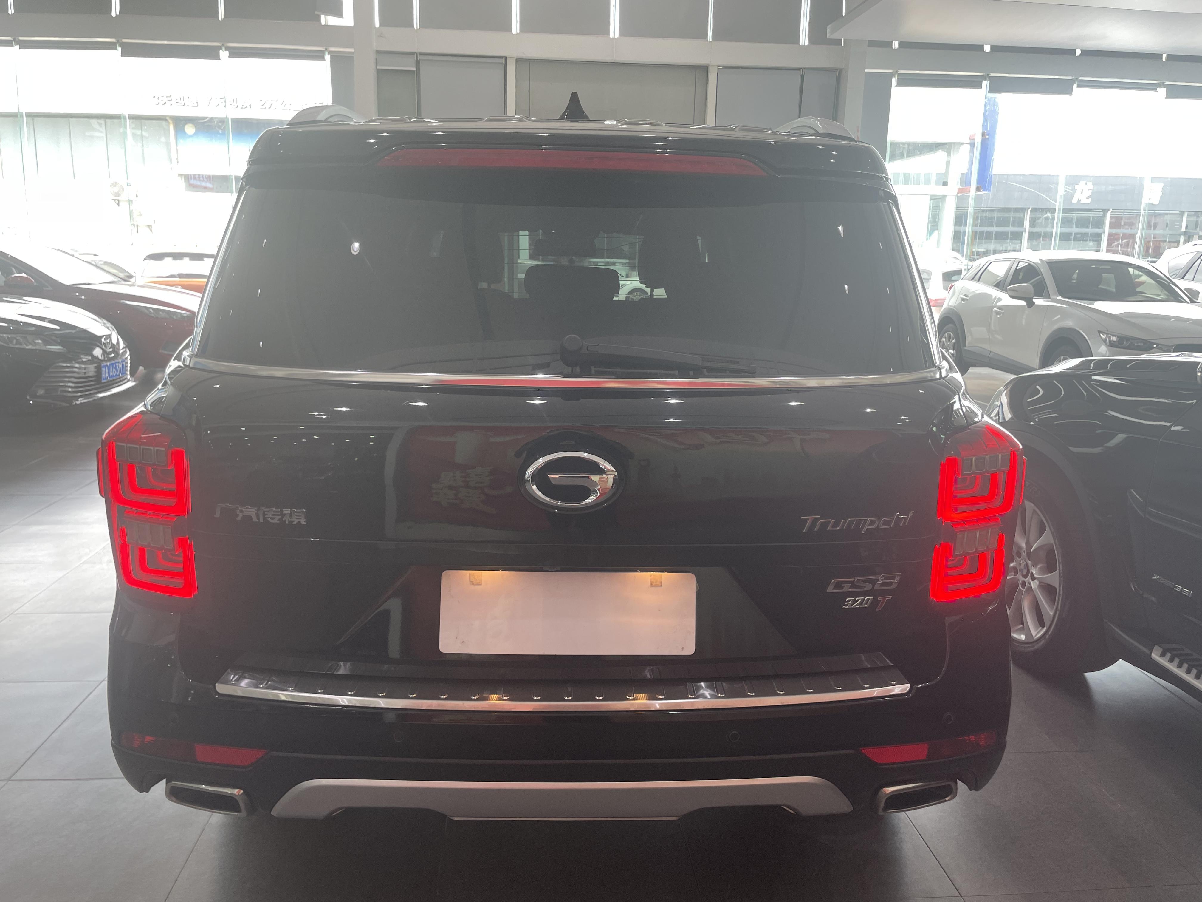 GAC GS8 2017 thumb 4