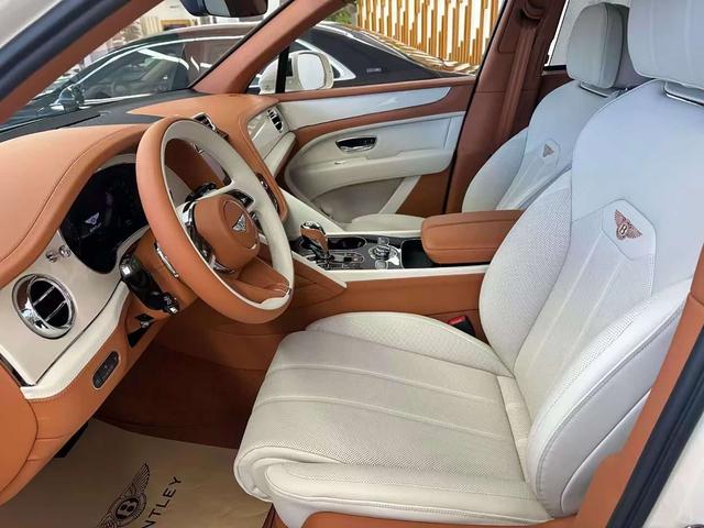 Bentley Bentayga 2024 thumb 5