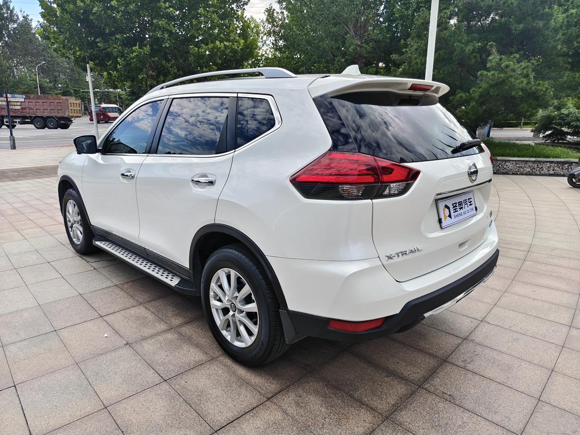 Nissan X-Trail 2018 thumb 2