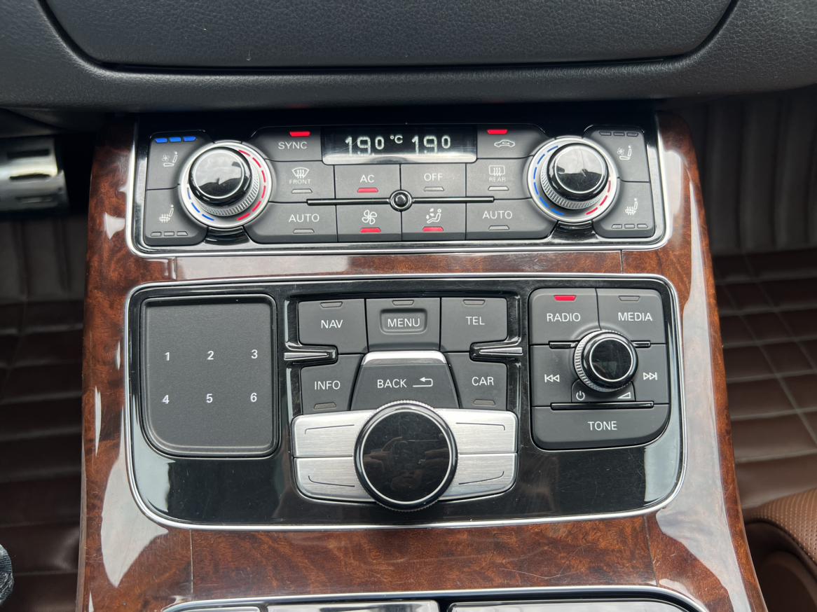 Audi A8 2013 thumb 6