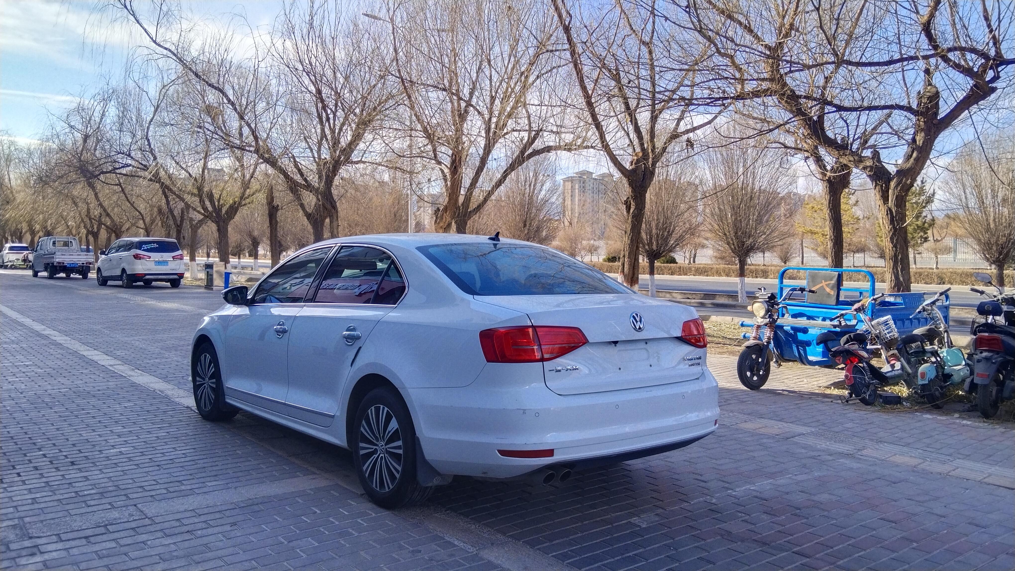 Volkswagen Sagitar 2018 thumb 2