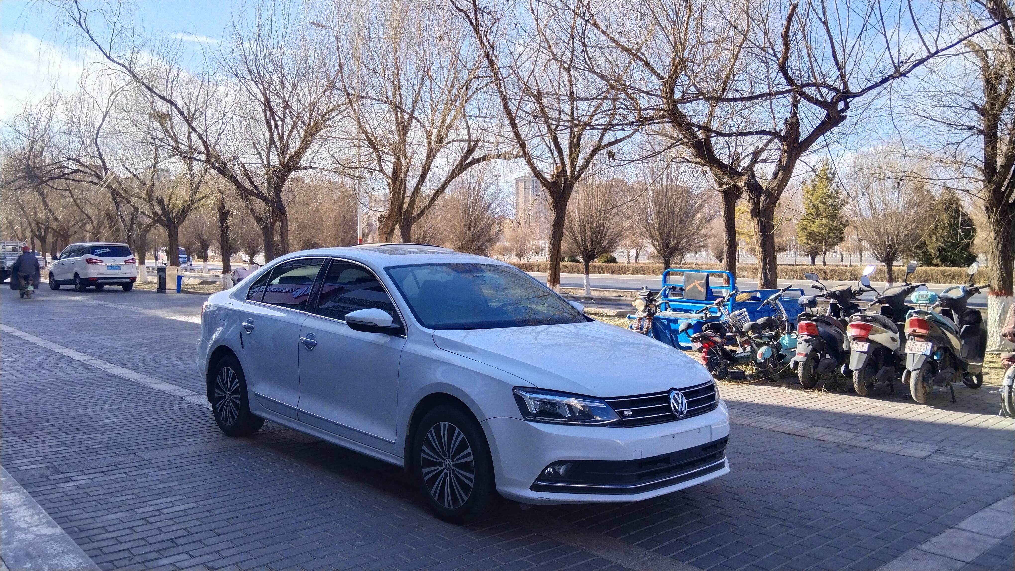 Volkswagen Sagitar 2018 thumb 10