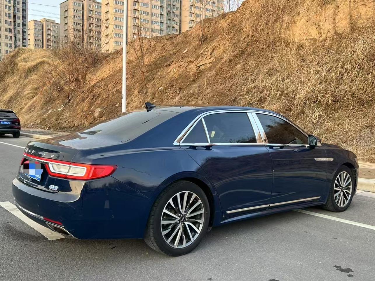 Lincoln Continental 2020 thumb 4