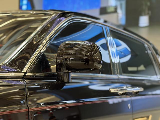 Rolls-Royce Phantom 2015 thumb 8