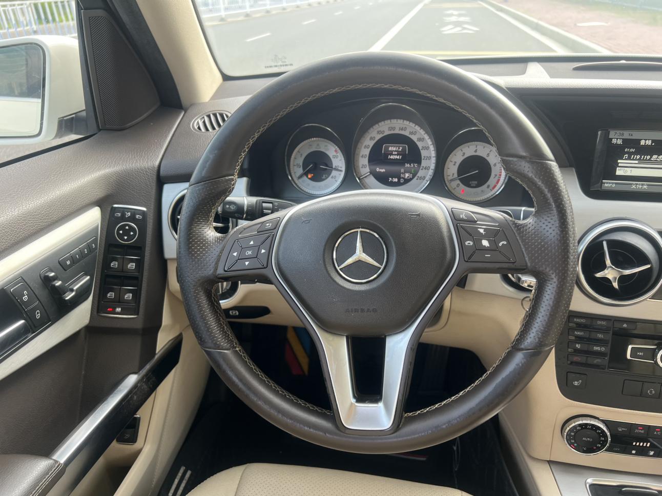 Mercedes-Benz GLK 2014 thumb 5