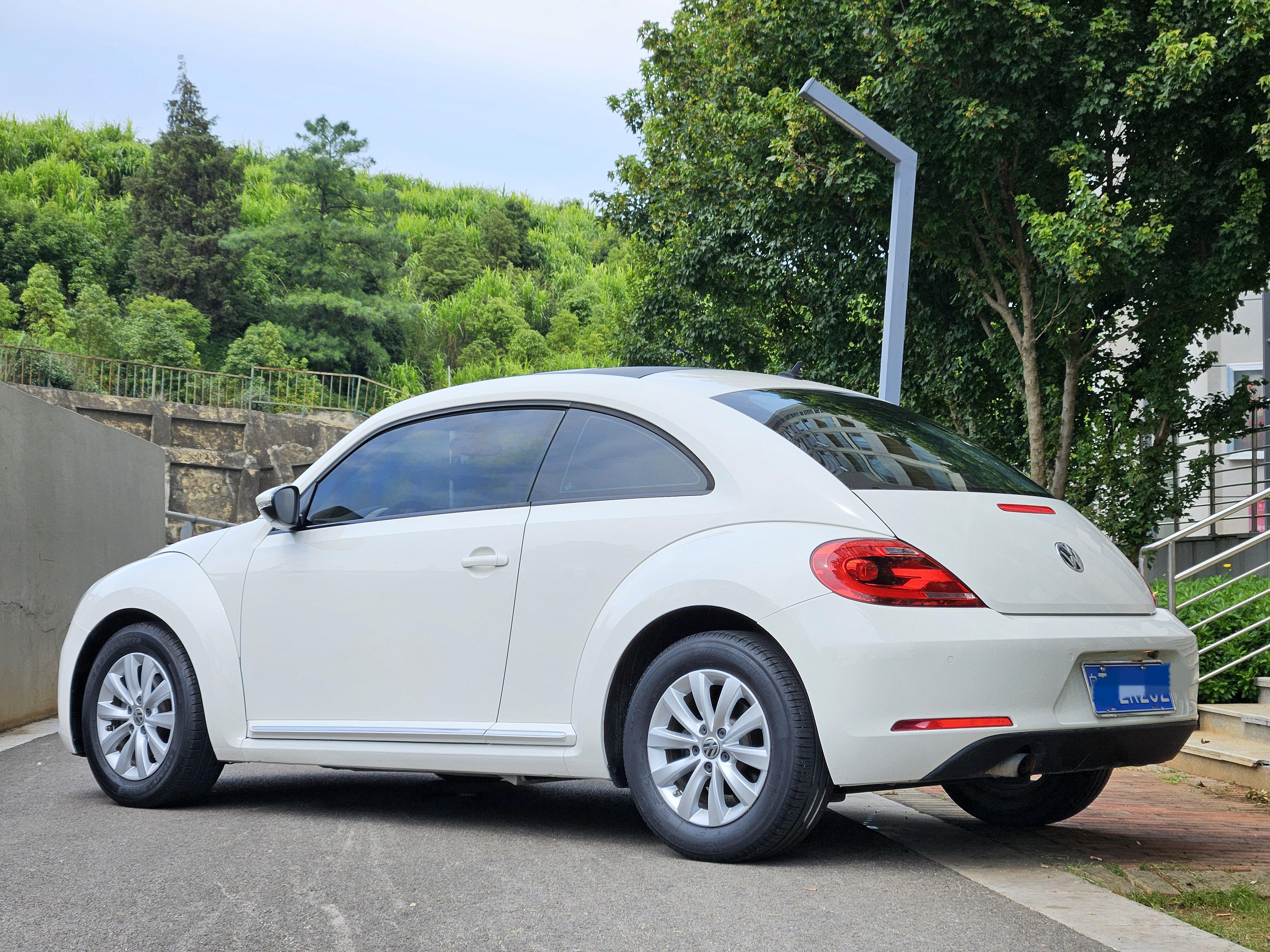 Volkswagen Beetle 2014 thumb 2