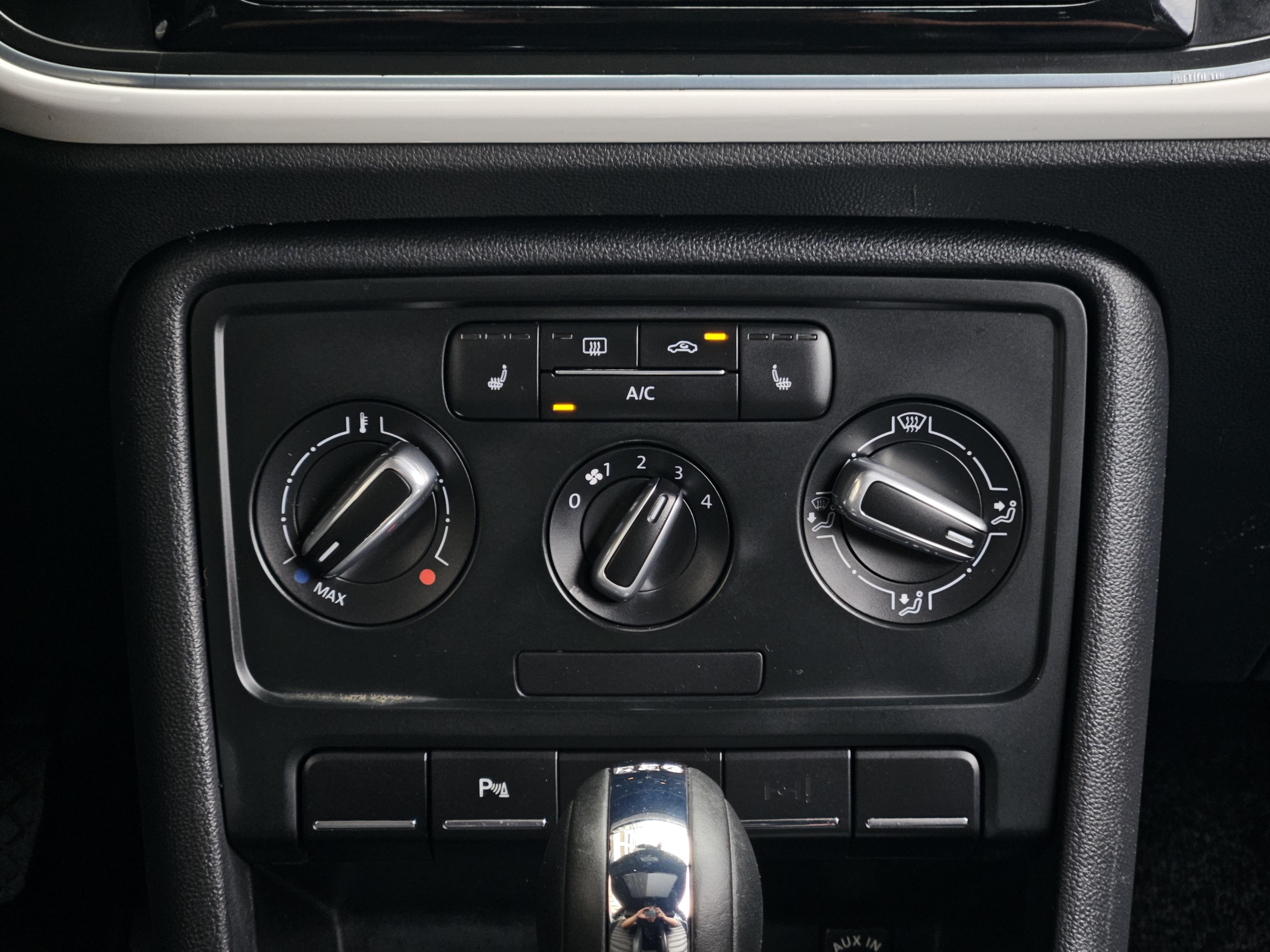 Volkswagen Beetle 2014 thumb 7