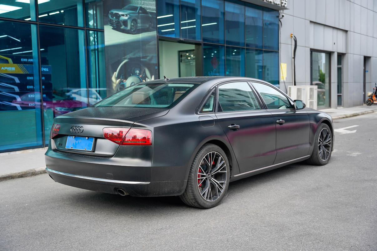Audi A8 2012 thumb 2