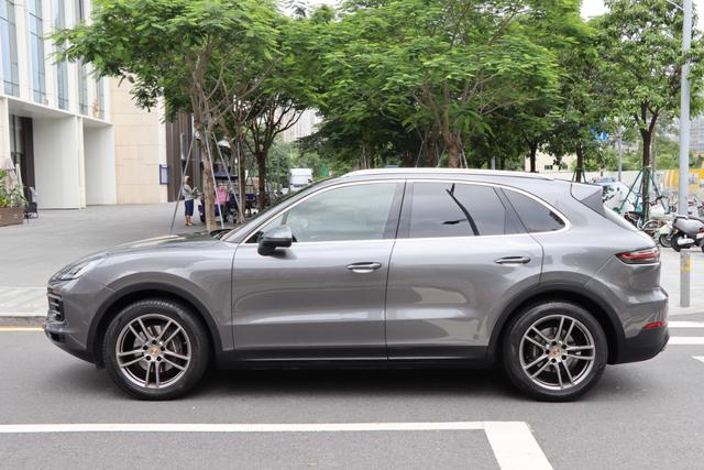 Porsche Cayenne 2022 thumb 4