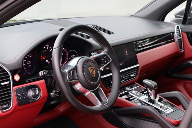 Porsche Cayenne 2022 thumb 9