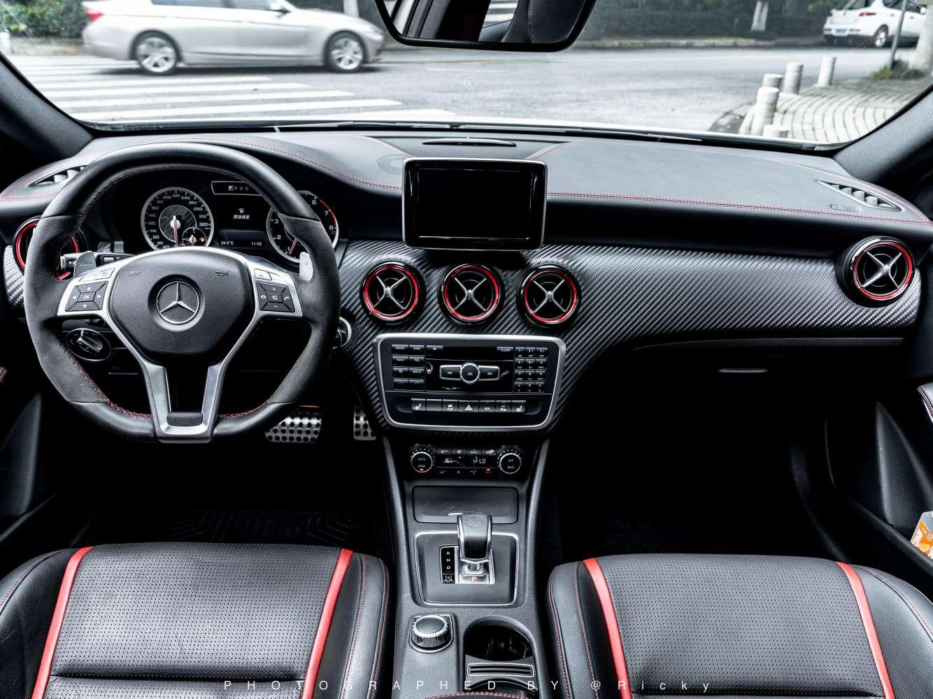 Mercedes-Benz A-Class 2015 thumb 4