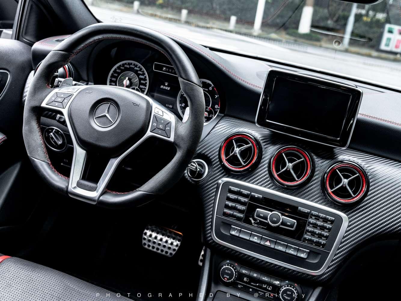 Mercedes-Benz A-Class 2015 thumb 7