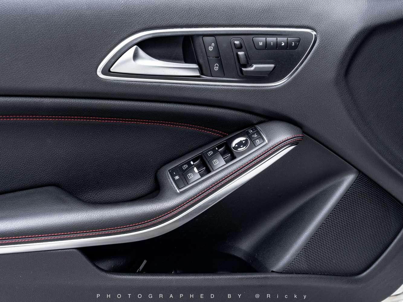 Mercedes-Benz A-Class 2015 thumb 11