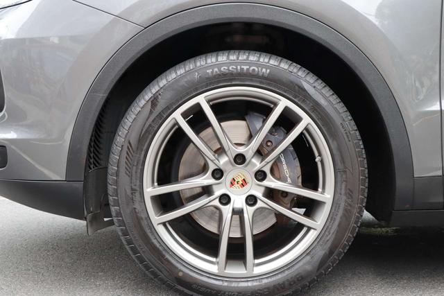 Porsche Cayenne 2022 thumb 5