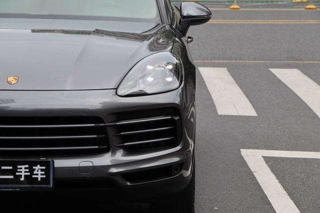 Porsche Cayenne 2022 thumb 7